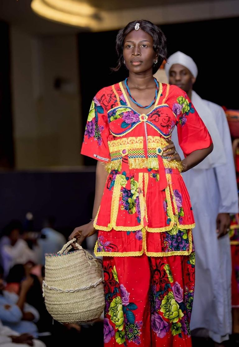 مصممة الأزياء السودانية نرمين قرقفي