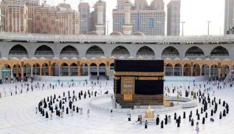 السعودية تستقبل طلبات الحصول على تأشيرة العمرة