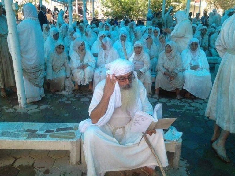 صابئة العراق يمارسون طقوس التعميد في عيد الكرصة
