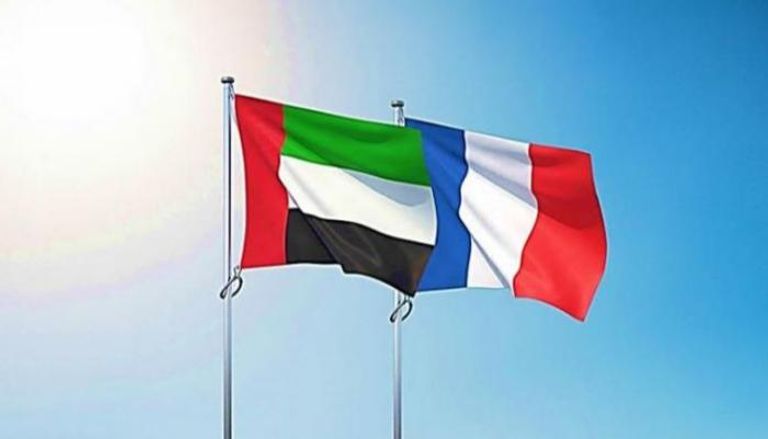  علما الإمارات وفرنسا - أرشيفية 