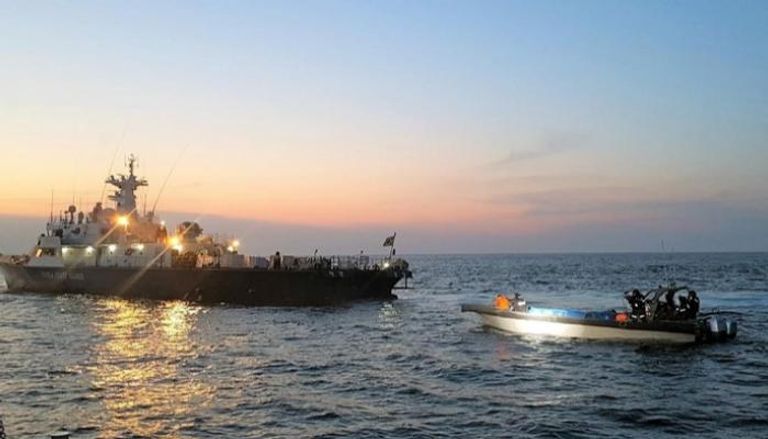 السلطات البحرية لكوريا الجنوبية تعيد أحد مراكب الصيد للشمال - أرشيفية