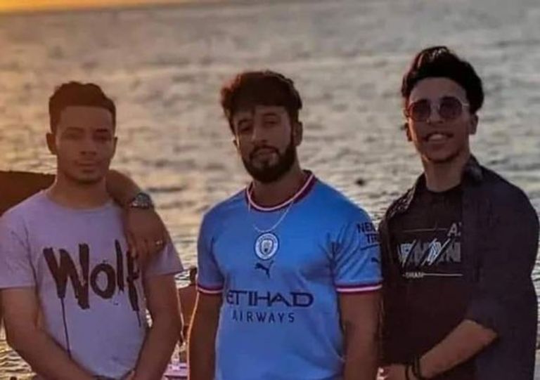 3 أشقاء توائم نجحوا في امتحانات الثانوية العامة بالجزائر 3 شقيقات توأم نجحن في بكالوريا الجزائر