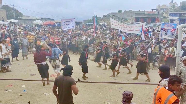 رقصات في مهرجان يافع السنوي