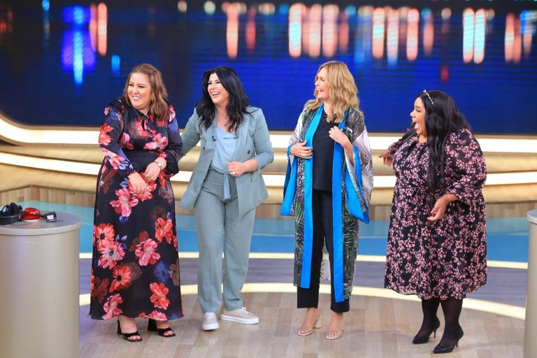 يسرا ومي كساب وشيماء سيف في ضيافة "معكم منى الشاذلي" يسرا وشيماء سيف ومي كساب