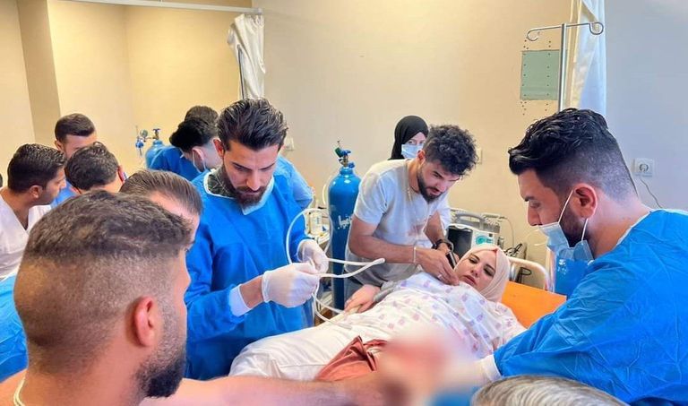 إسعاف جرحى في القصف التركي