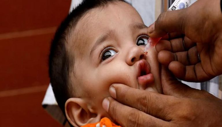 حملات التطعيم خفضت إصابات شلل الأطفال عبر العالم