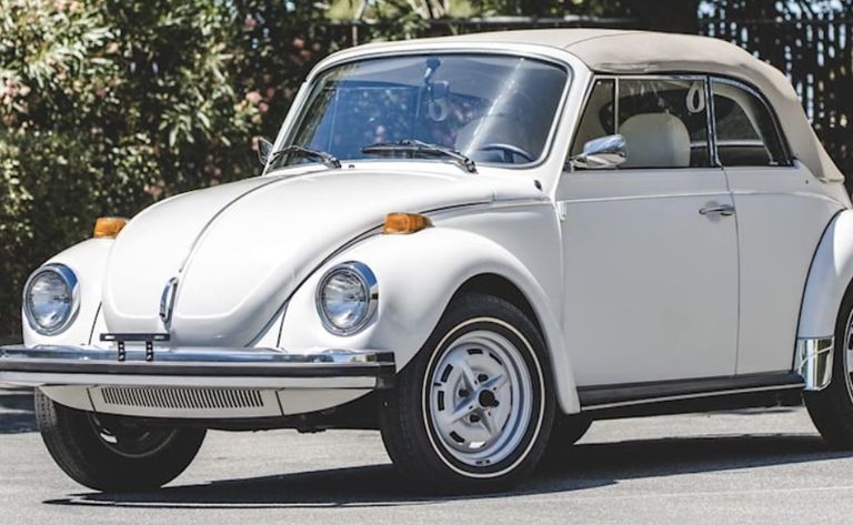 فولكسفاجن بيتل تويوتا كامري