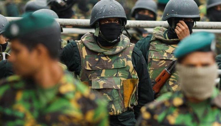 قوات الأمن في سريلانكا - رويترز