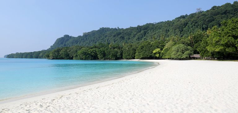 شاطئ الشمبانيا أجمل شواطئ دومينيكا شواطئ دومينيكا…5 من أجمل روائع الكون