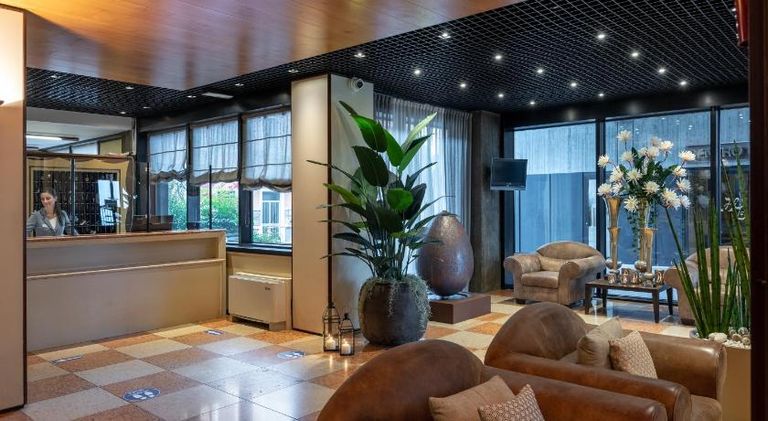 فندق ليوباردي أحد أفضل الفنادق في فيرونا السياحة في فيرونا…5 مزارات سياحية بمدينة