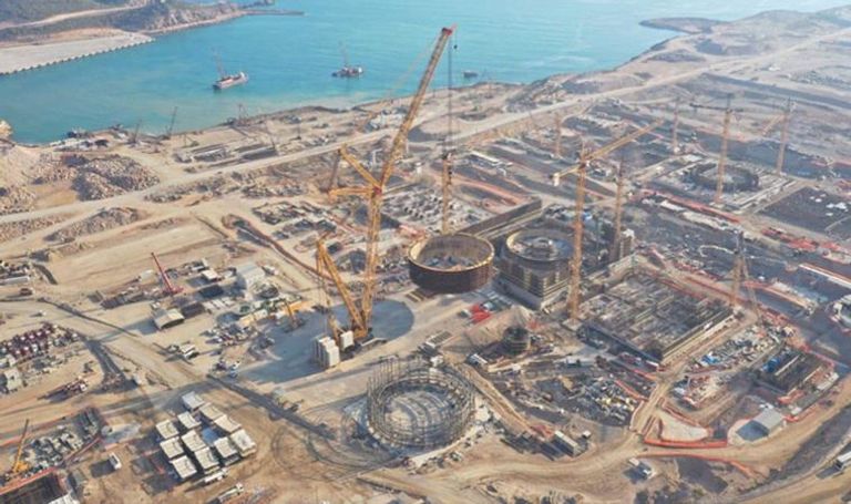 وزير الطاقة التركي خلال مراسم وضع حجر الأساس