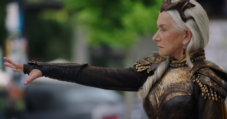 النجمة المخضرمة هيلين ميرين