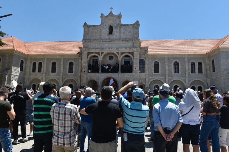 الراعي مخاطباً الحشود في قداس الأحد