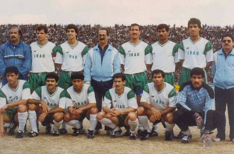 راضي شنيشل مع منتخب العراق راضي شنيشل أسطورة الكرة العراقية السابق