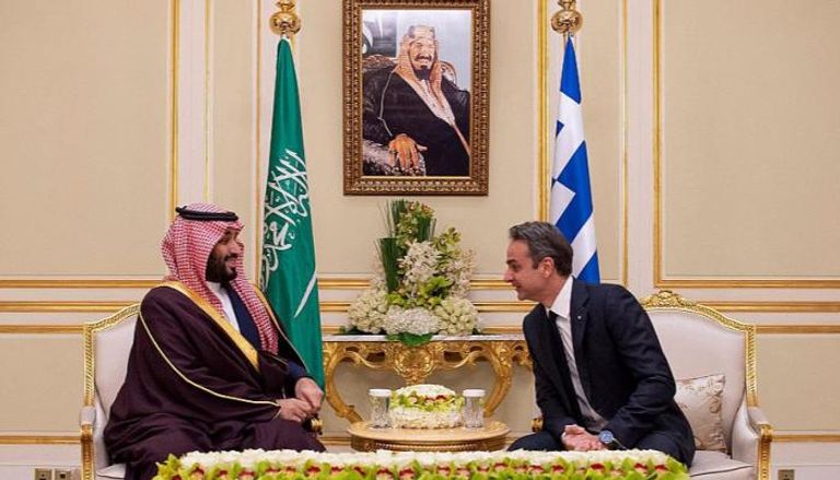جانب من لقاء سابق بين ولي عهد السعودية ورئيس وزراء اليونان
