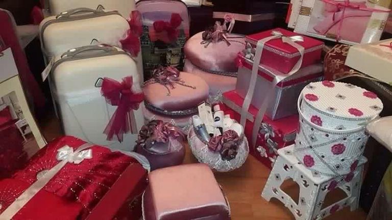 جهاز العروس في الجزائر حفل زفاف في الجزائر - أرشيفية