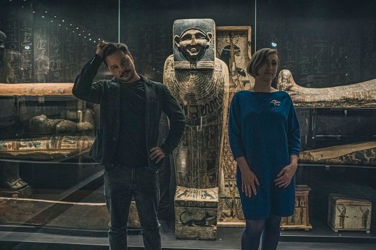 مارزينا أواريك زيلكي وفويتشخ إجسموند قائد مشروع المومياوات بوارسو