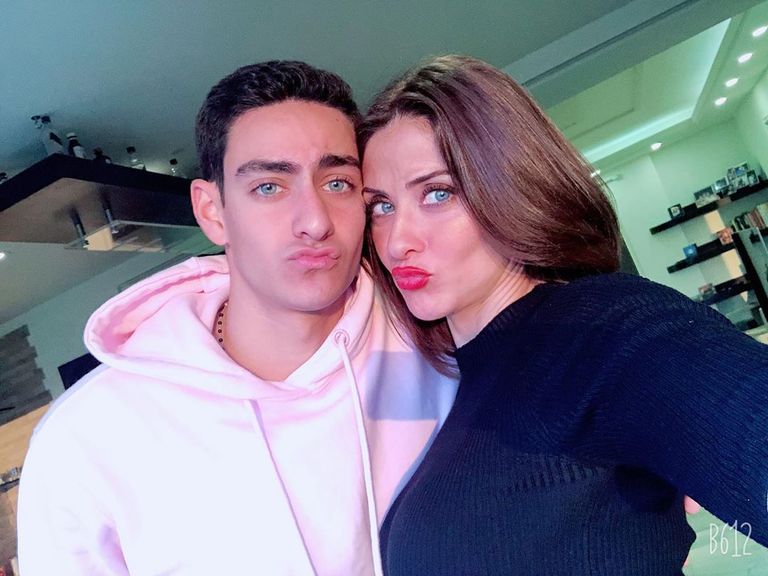 الفنانة هيدي كرم