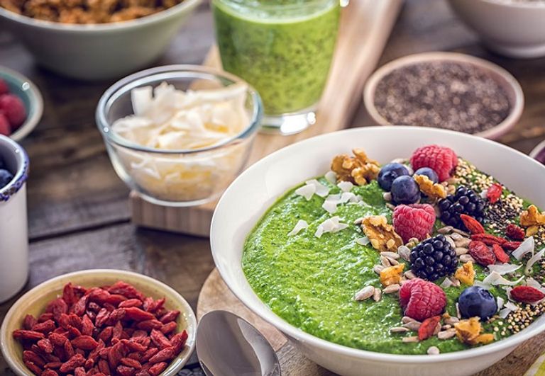 حِمية الأغذية النيئة تحتاج للتنوع لتجنب المتاعب