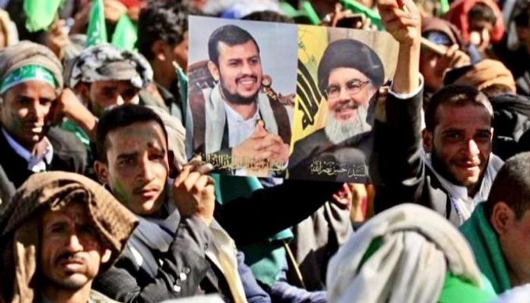 زعيما مليشيات حزب الله حسن نصر الله والحوثي عبدالملك الحوثي 