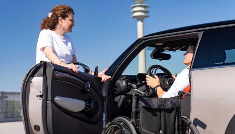 سيارة ميني لذوي الهمم ميني Aceman