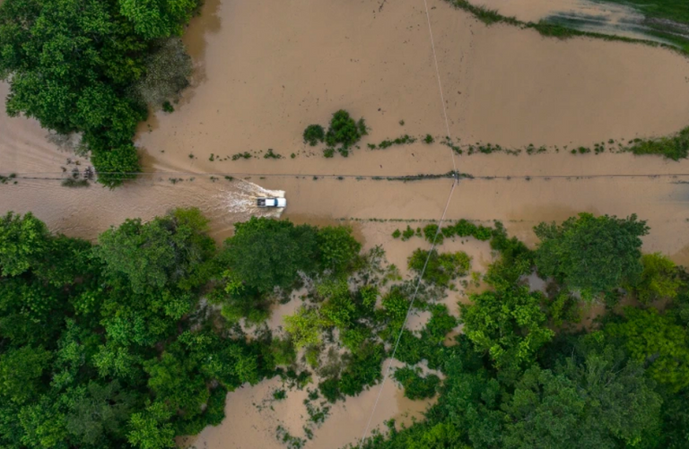 فيضانات كنتاكي