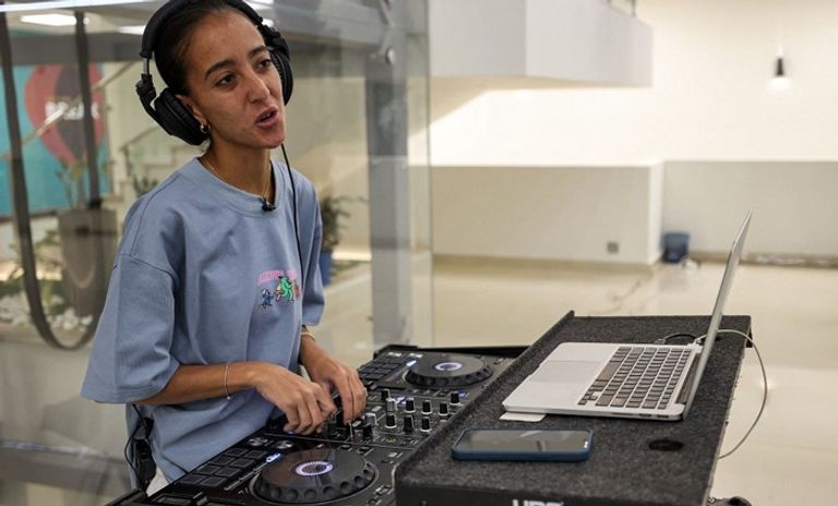 منسقة الأغاني السعودية لين نايف