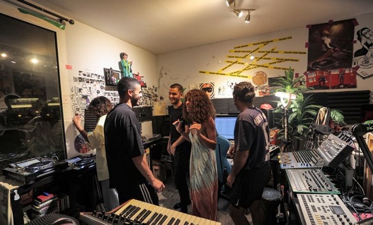 منسقة الأغاني السعودية لين نايف