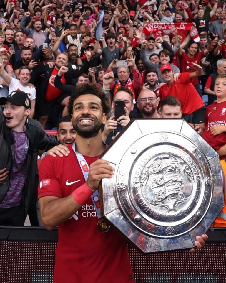 محمد صلاح صلاح يرتدي الجهاز أثناء التصدي لركلة جزاء أمام مانشستر سيتي