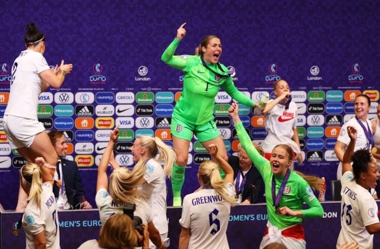 اقتحام المؤتمر الصحفي