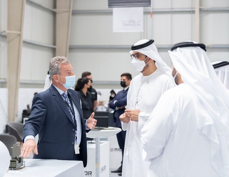 الدكتور سلطان الجابر يزور مجمع