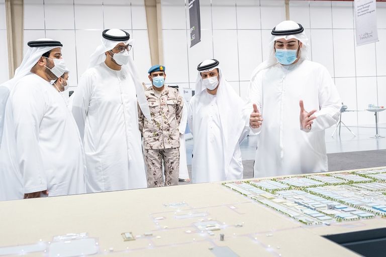 الدكتور سلطان الجابر يزور مجمع