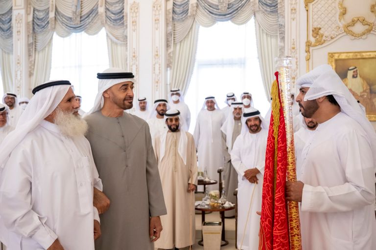 الشيخ محمد بن زايد آل نهيان بارك لجميع المتسابقين والمشاركين