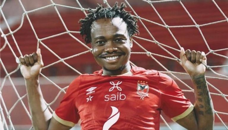 بيرسي تاو لاعب الأهلي بيرسي تاو لاعب الأهلي