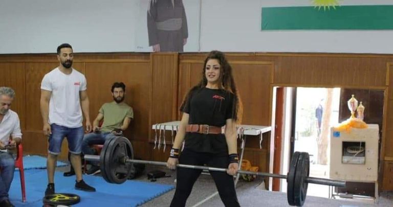 بطلة العراق لألعاب القوى البدنية دينا فؤاد