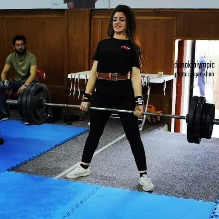 بطلة العراق لألعاب القوى البدنية دينا فؤاد