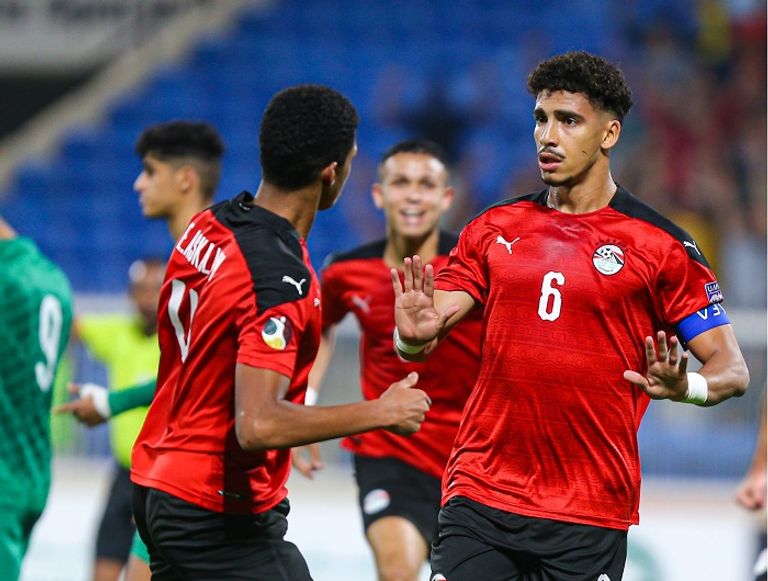 احتفال شيكابالا مع زيزو