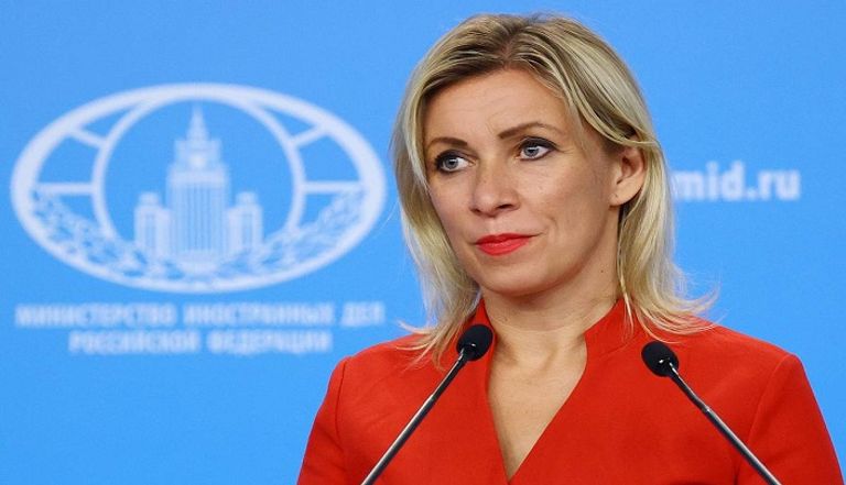 مروحيات وسفينة حربية روسية