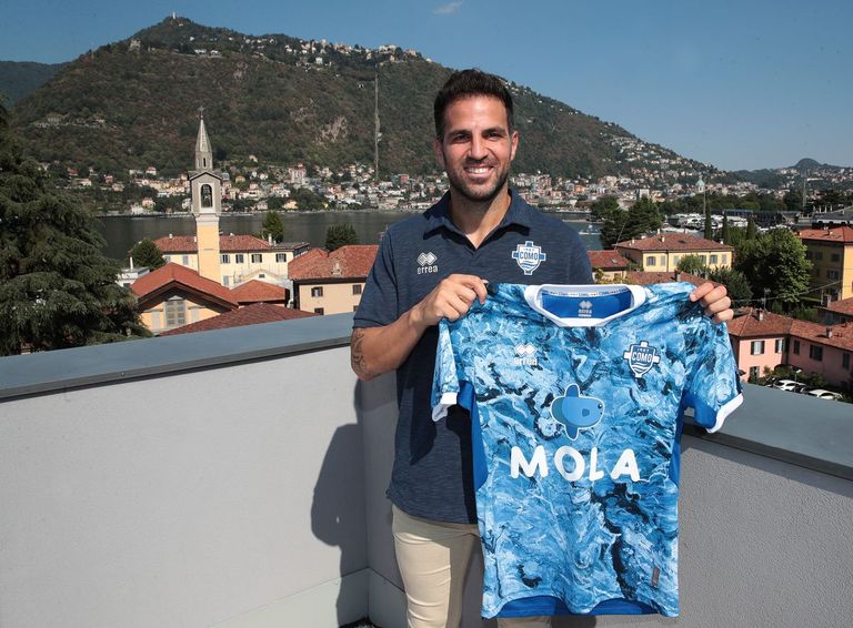 سيسك فابريجاس ينضم لنادي كومو فابريجاس وتييري هنري