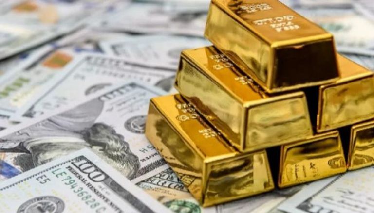 الذهب يحافظ على مكاسبة ولم يتأثر بارتفاع الدولار