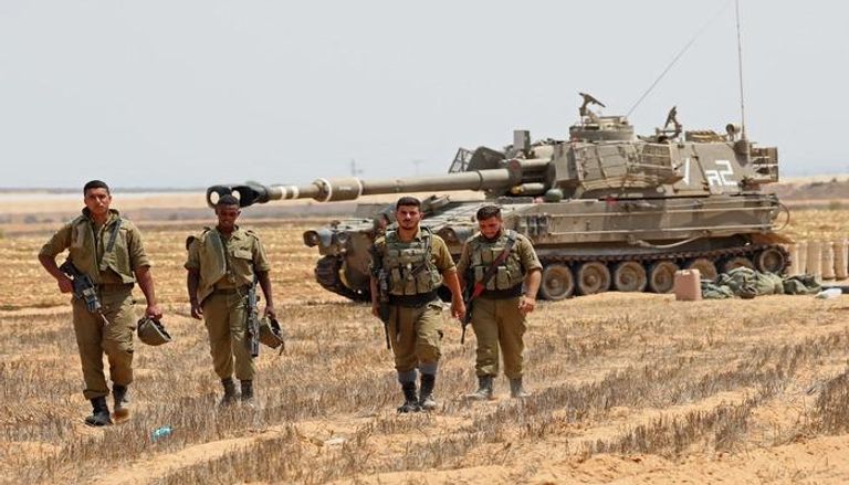 جنود إسرائيليون عل حدود غزة 