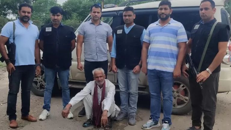 أوم براكاش- أرشيفية