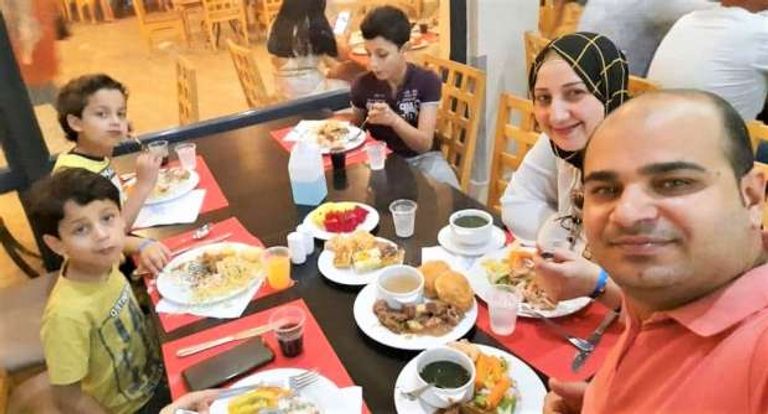 سارة عبدالهادي أكبر طالبة في الثانوية العامة المصرية