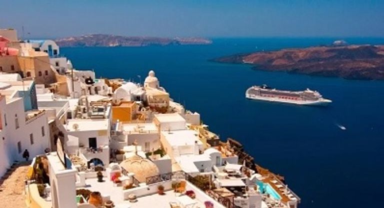 اليونان تزخر بالعشرات من الجزر