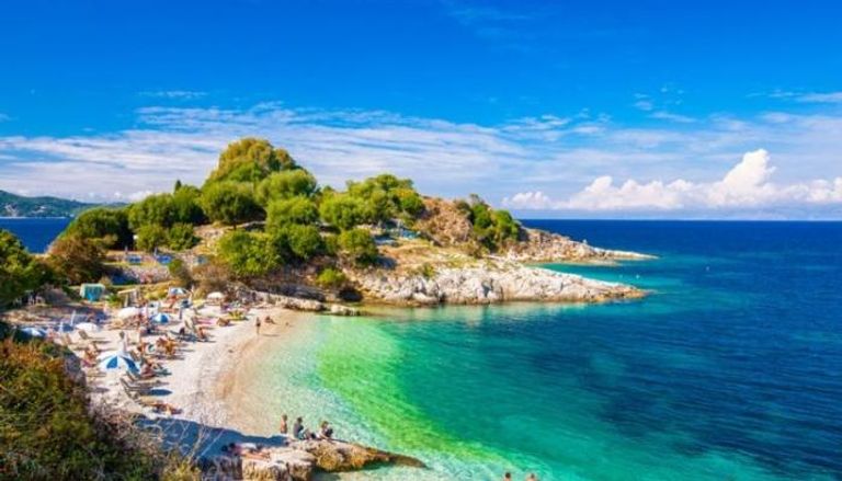 اليونان تزخر بالعشرات من الجزر