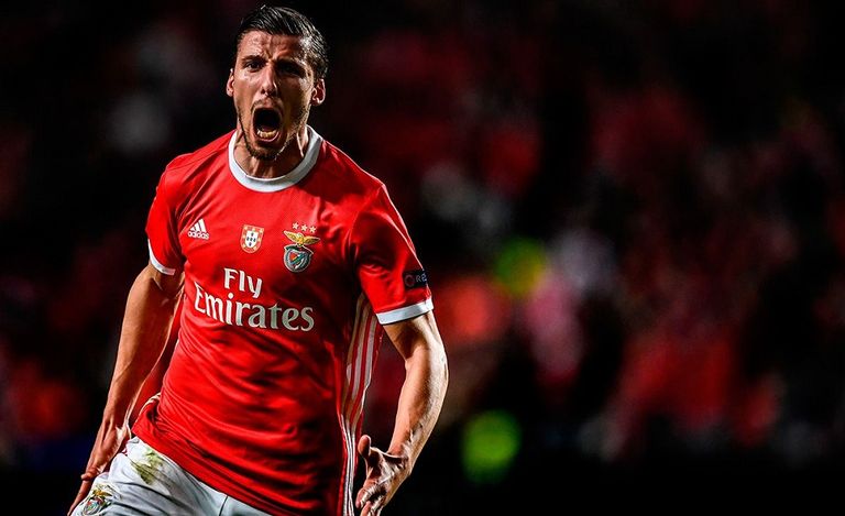 روبين دياز لاعب مانشستر سيتي الحالي وبنفيكا الأسبق جواو فيليكس أغلى لاعب في تاريخ بنفيكا
