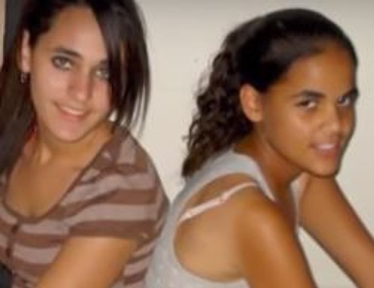 الأب القاتل وابنتيه