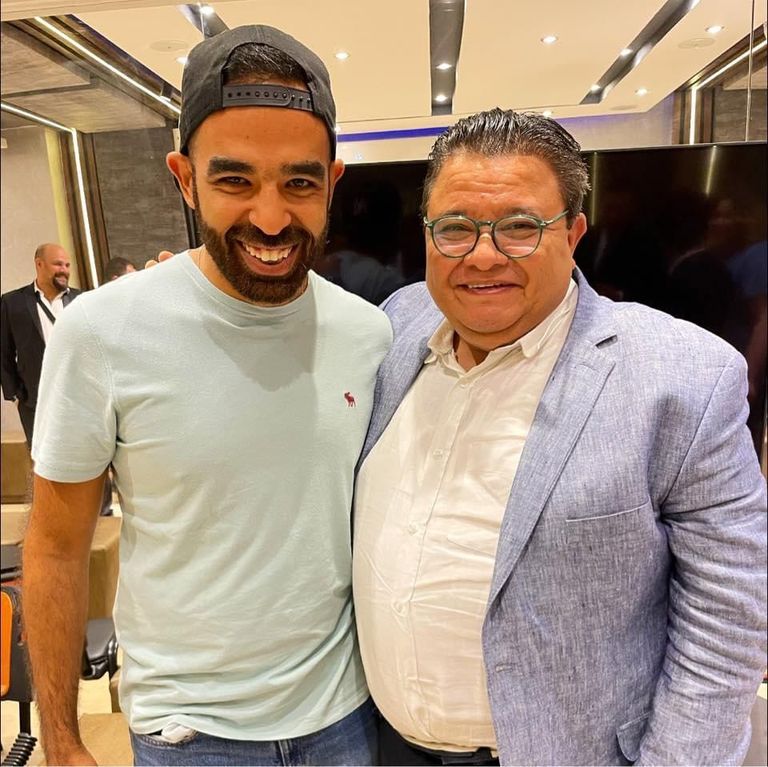 طاقم العمل عقب نهاية أحد العروض