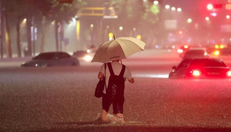 الأمطار غمرت آلاف السيارات في كوريا الجنوبية