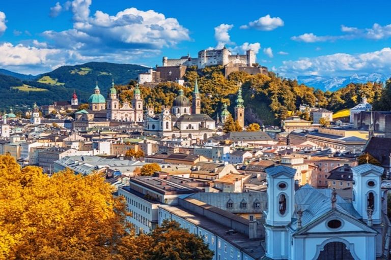Salzburg je eden izmed krajev v Avstriji, ki ga je vredno obiskati